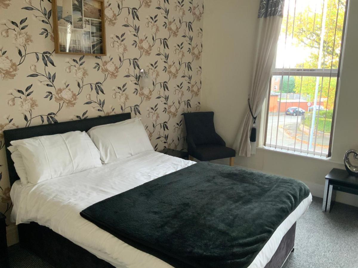The Spread Eagle Hotel Manchester Bagian luar foto